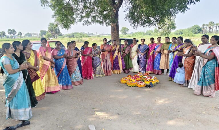 కొండపర్తి పీహెచ్ సీలో ఘనంగా బతుకమ్మ ఉత్సవాలు